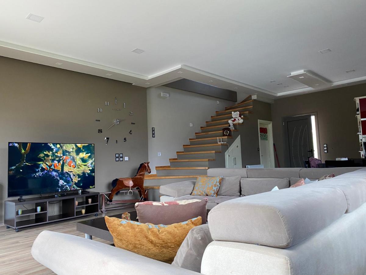 Villa Pamela Permet Luaran gambar